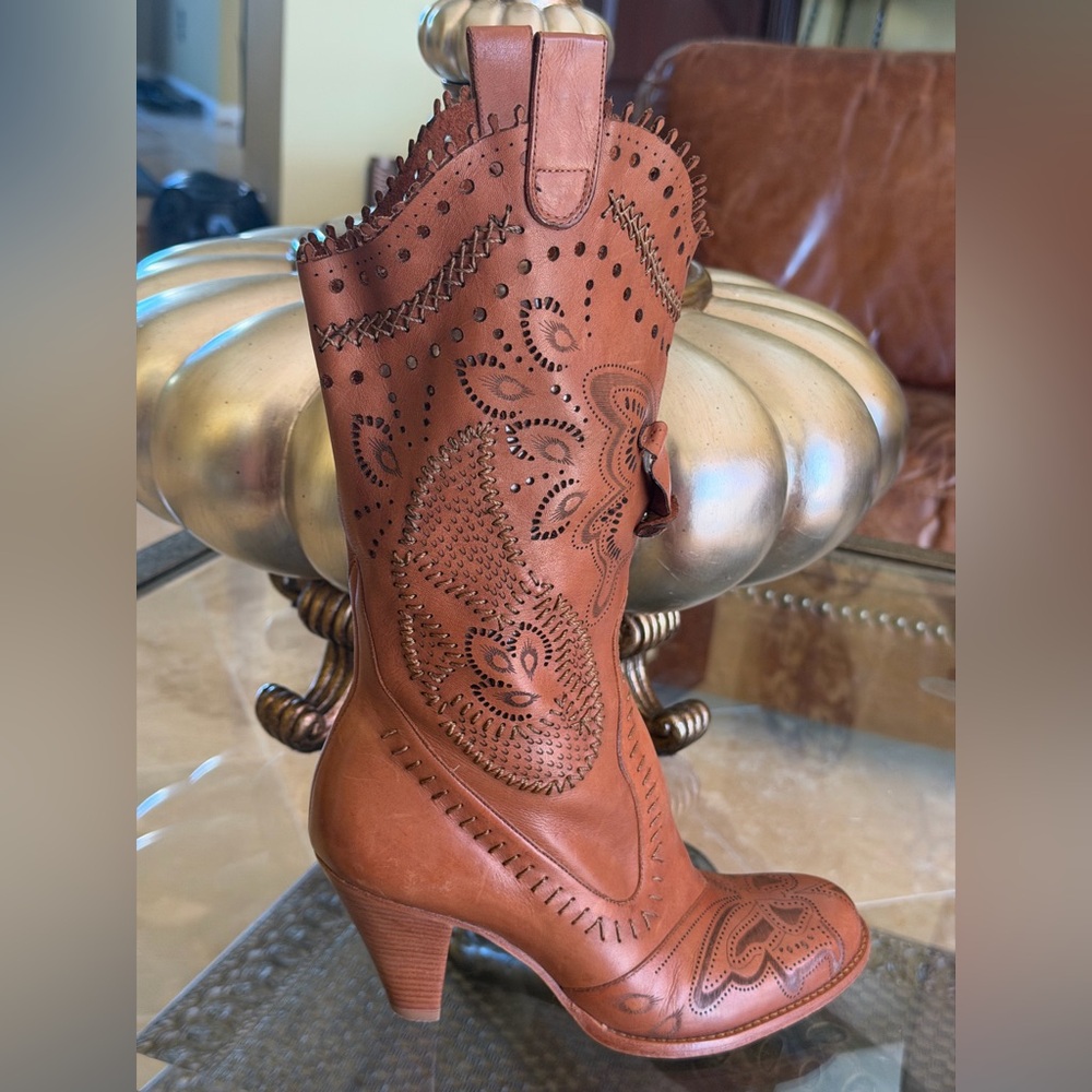 Vince Camuto Cowgirl Boots AKA Yellowstone Beth😀